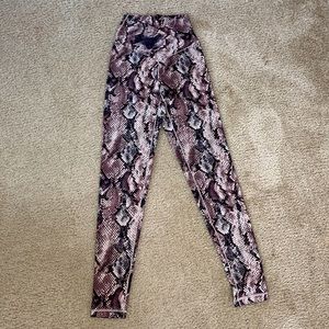 Cross over Arie leggings